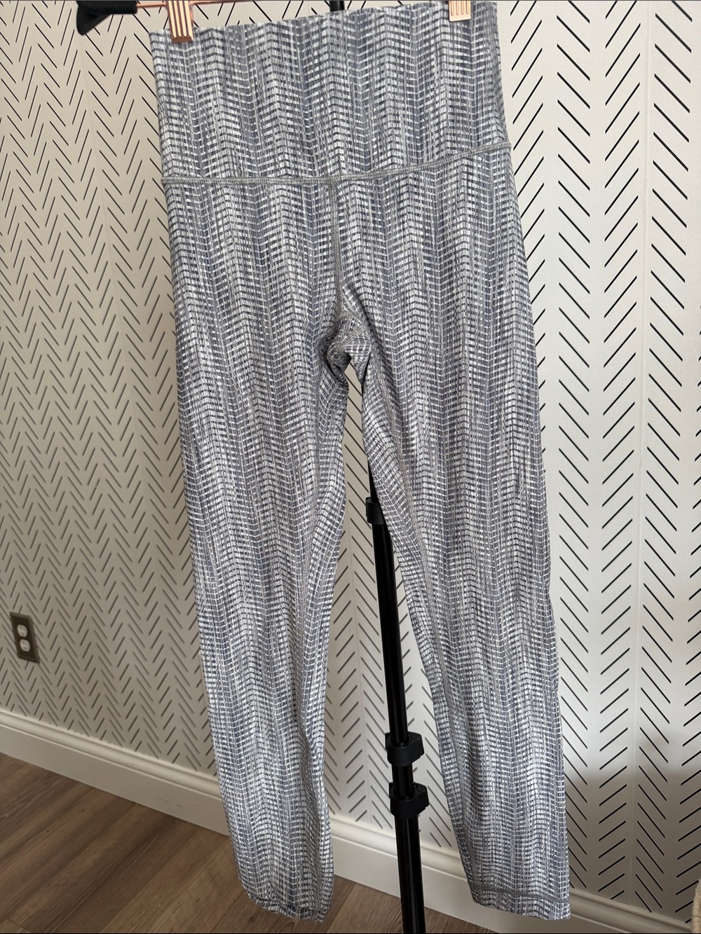 lululemon athletica Gray Chevron-Print High-Rise Leggings